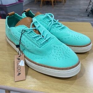 Vlado Bella Shoes womens size  US 8.  B2